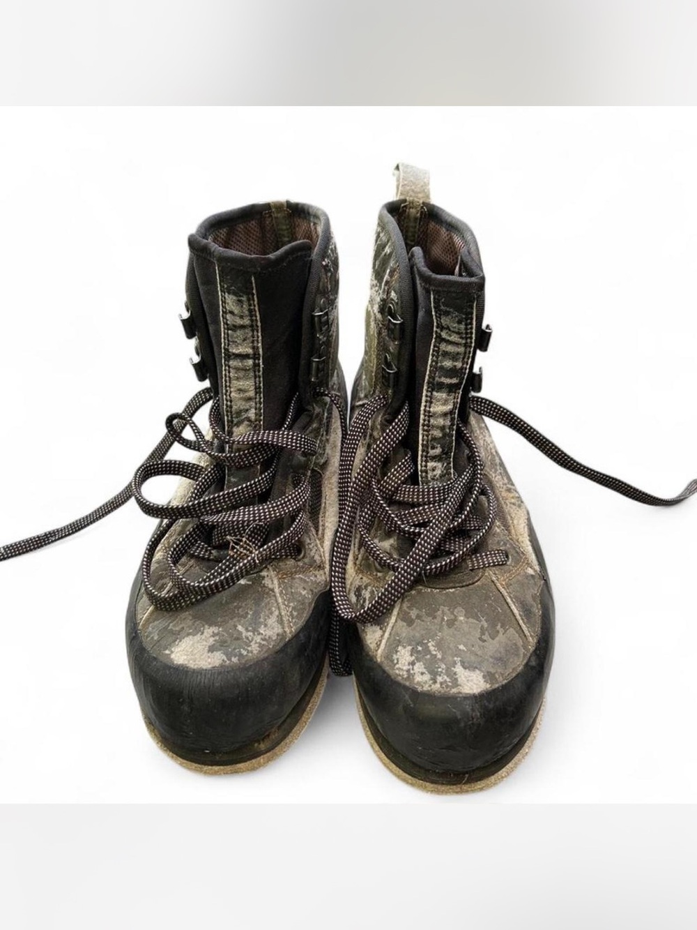 Patagonia Green and Black Camouflage Style Wading Boots - Picture 2 of 10